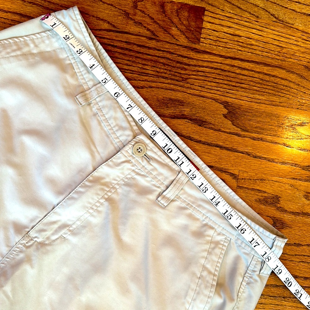 SOLD! - Quicksilver Cargo Shorts 36” waist - Picture 6 of 7